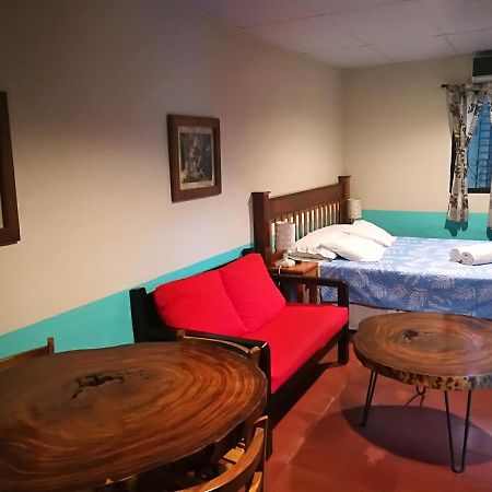 Hostal Harvest House León Extérieur photo